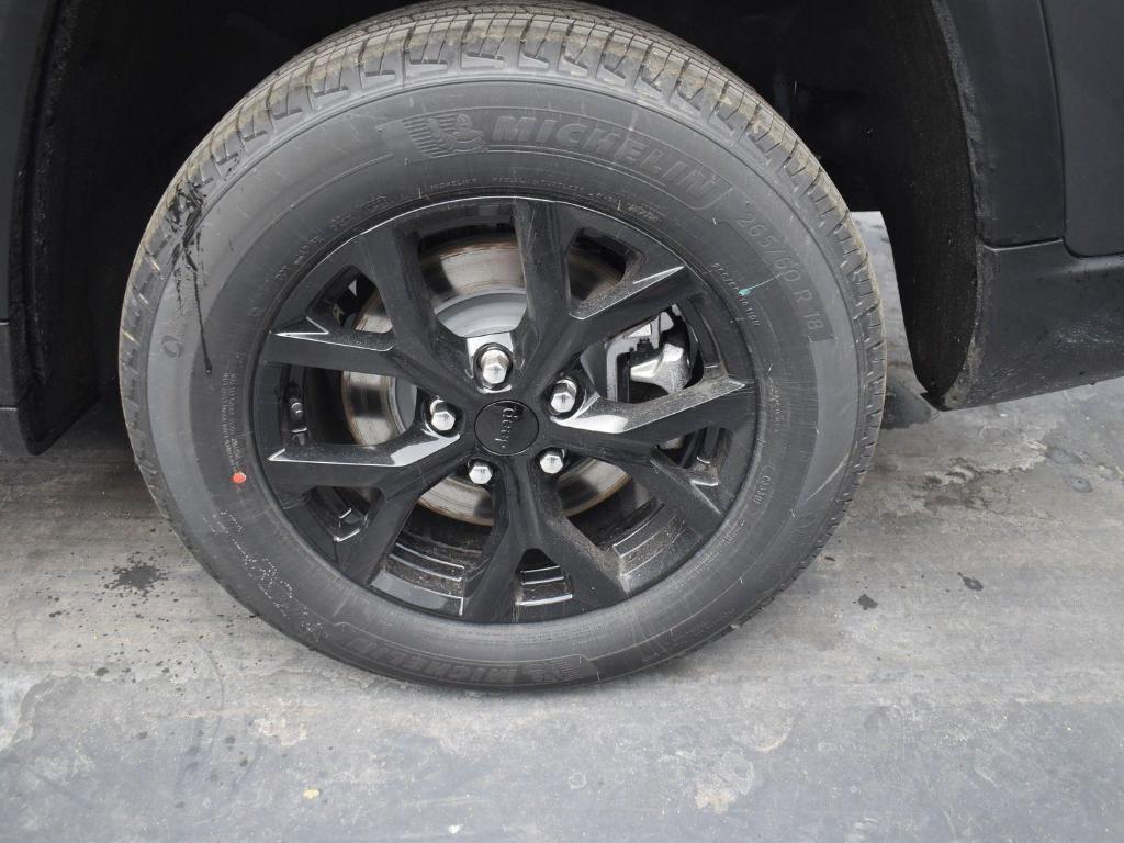 new 2025 Jeep Grand Cherokee L car, priced at $41,174