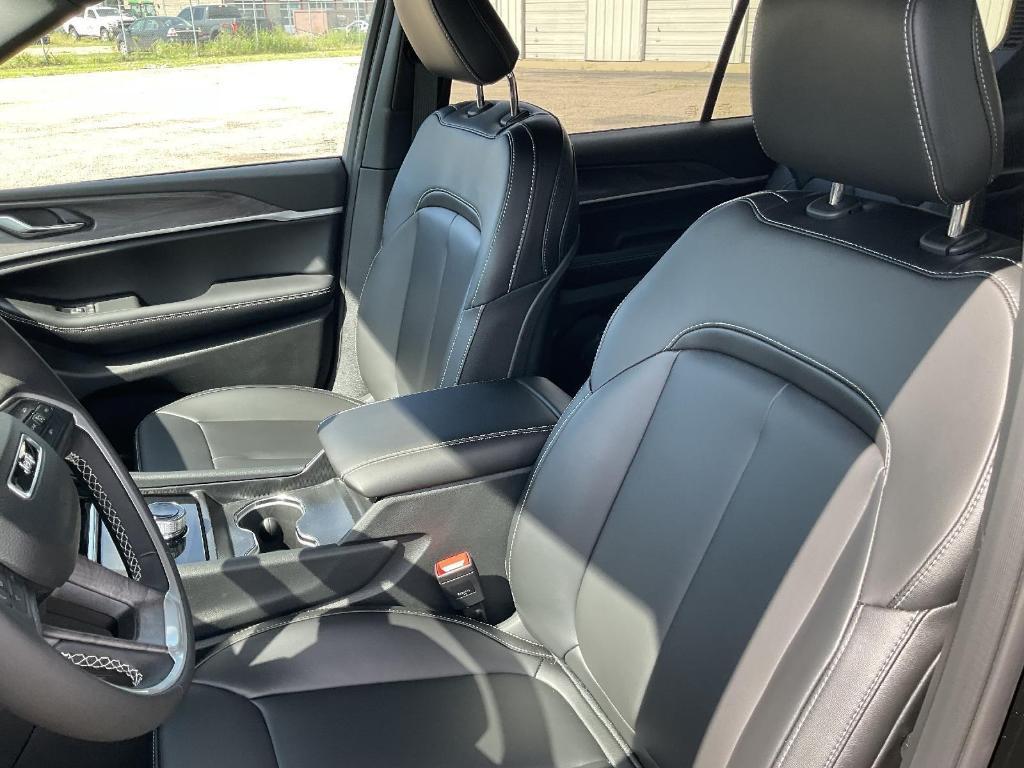 new 2025 Jeep Grand Cherokee L car, priced at $45,816
