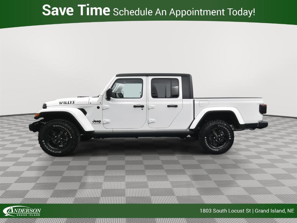 new 2025 Jeep Gladiator car, priced at $49,085