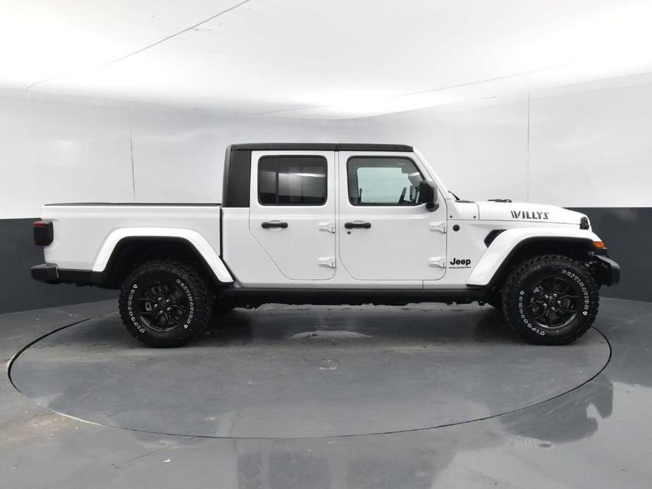 new 2025 Jeep Gladiator car, priced at $47,585