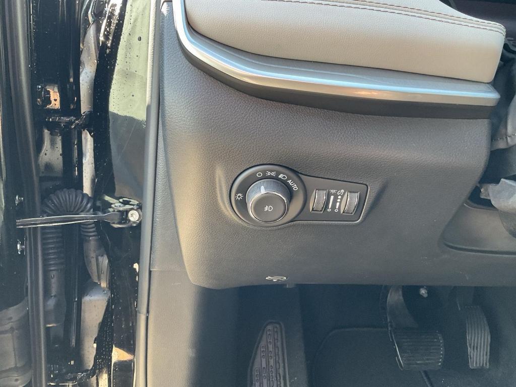 new 2025 Jeep Compass car, priced at $32,885