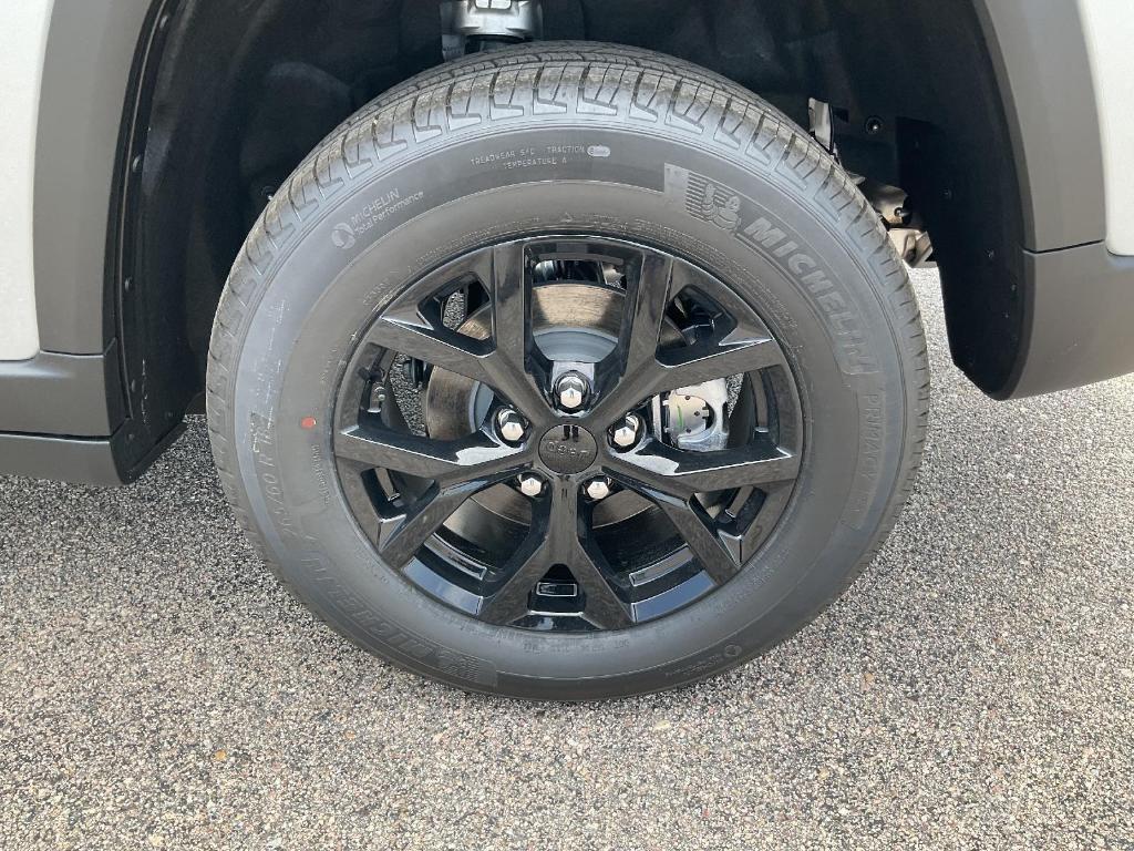 new 2025 Jeep Grand Cherokee car, priced at $41,853