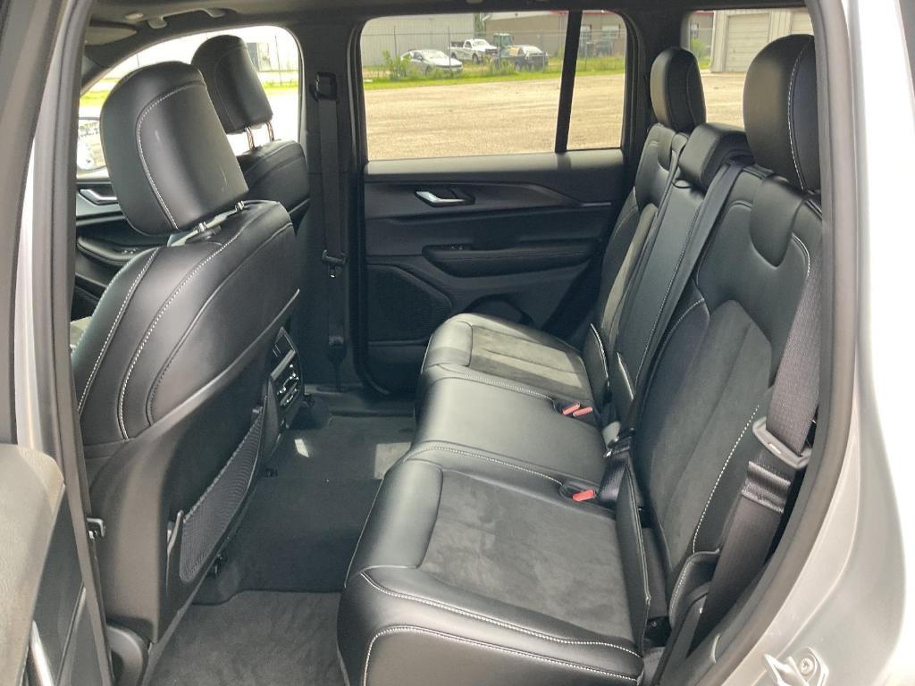 new 2025 Jeep Grand Cherokee car, priced at $41,853