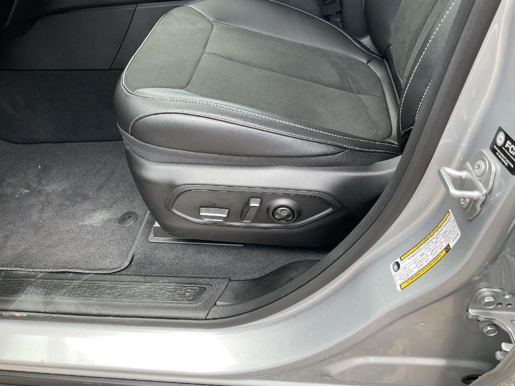 new 2025 Jeep Grand Cherokee car, priced at $41,853