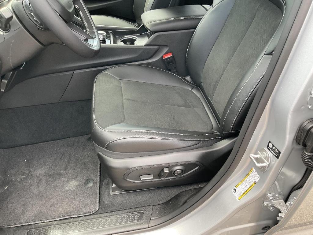 new 2025 Jeep Grand Cherokee car, priced at $41,853
