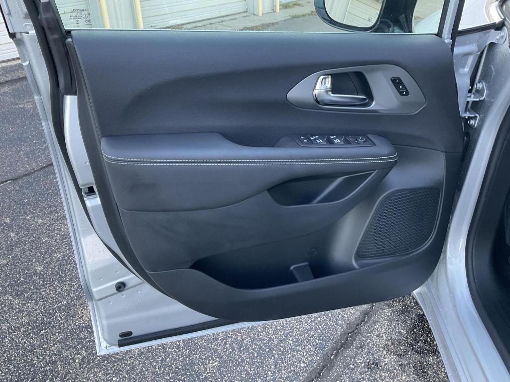 new 2026 Chrysler Pacifica car, priced at $48,555