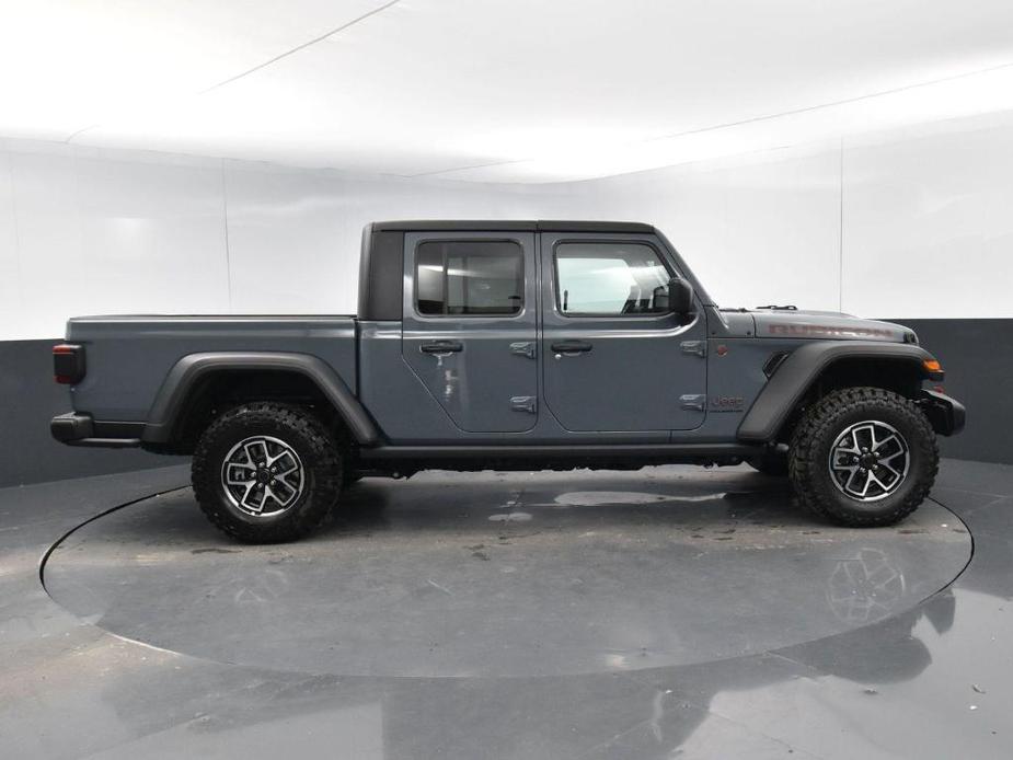 new 2024 Jeep Gladiator car, priced at $53,874