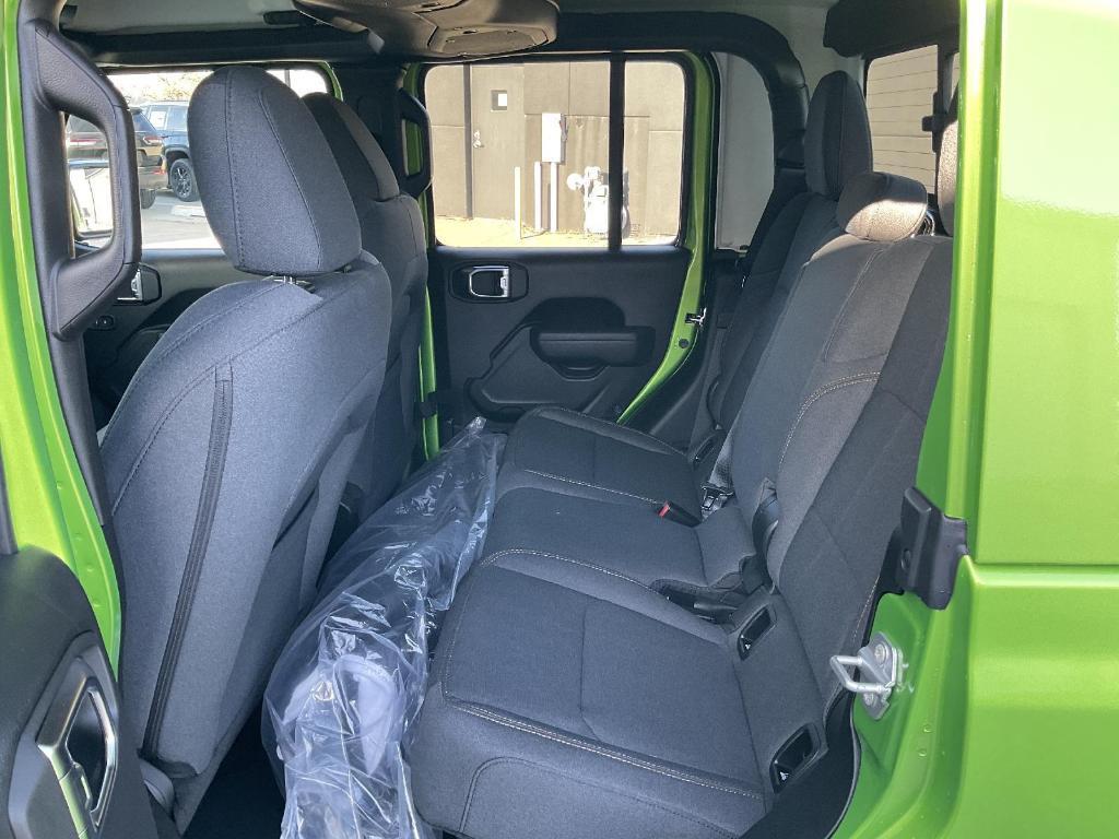 new 2025 Jeep Gladiator car, priced at $43,507