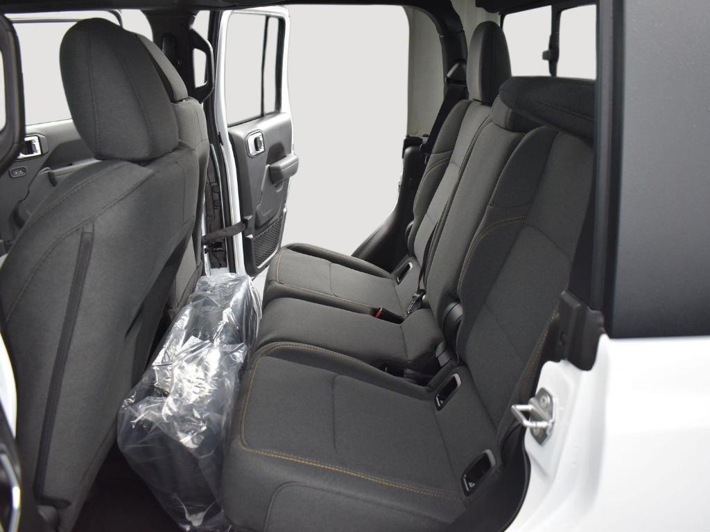 new 2025 Jeep Gladiator car, priced at $46,436