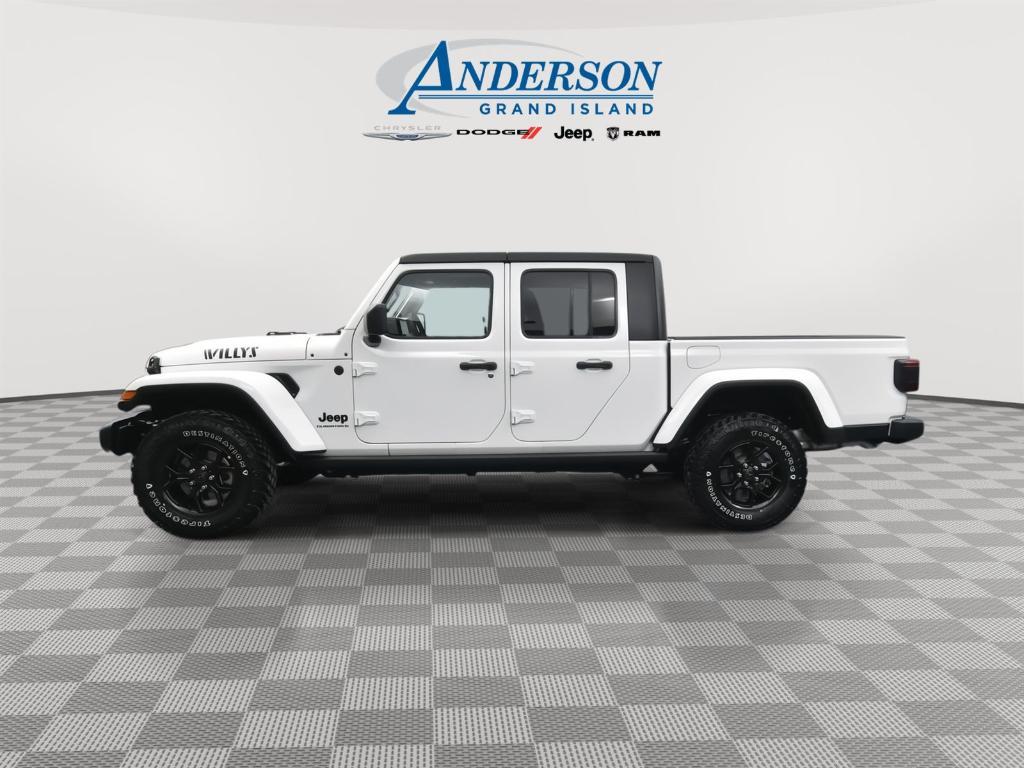 new 2025 Jeep Gladiator car, priced at $46,436