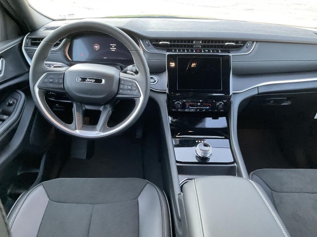 new 2025 Jeep Grand Cherokee L car, priced at $43,373