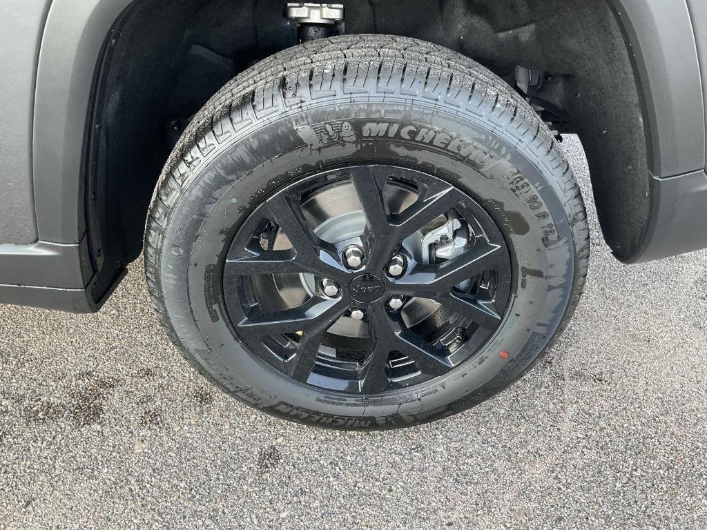 new 2025 Jeep Grand Cherokee L car, priced at $43,373
