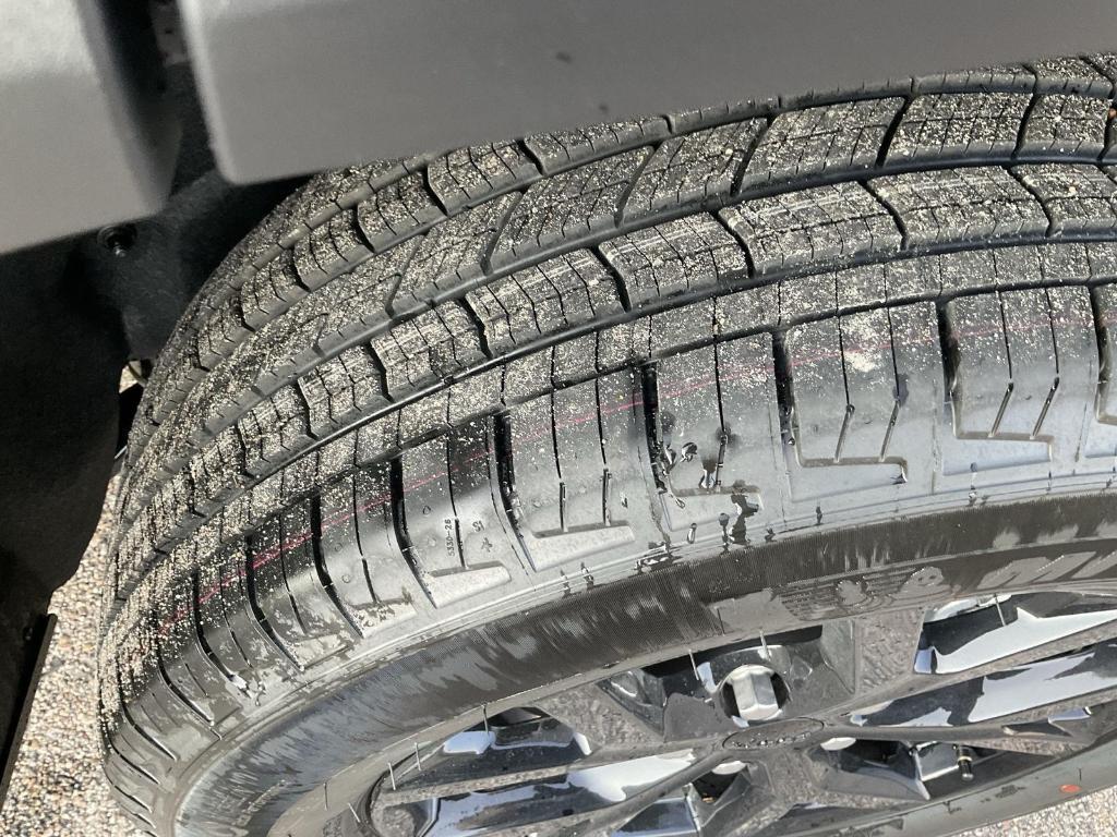 new 2025 Jeep Grand Cherokee L car, priced at $43,373