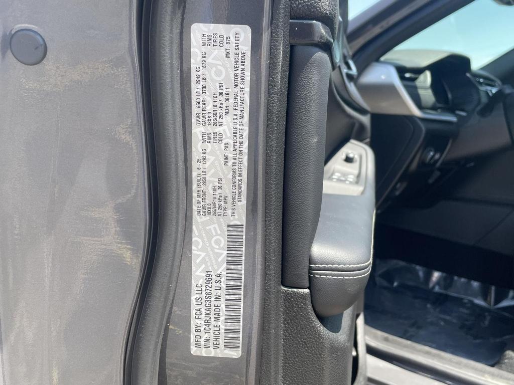 new 2025 Jeep Grand Cherokee L car, priced at $43,715
