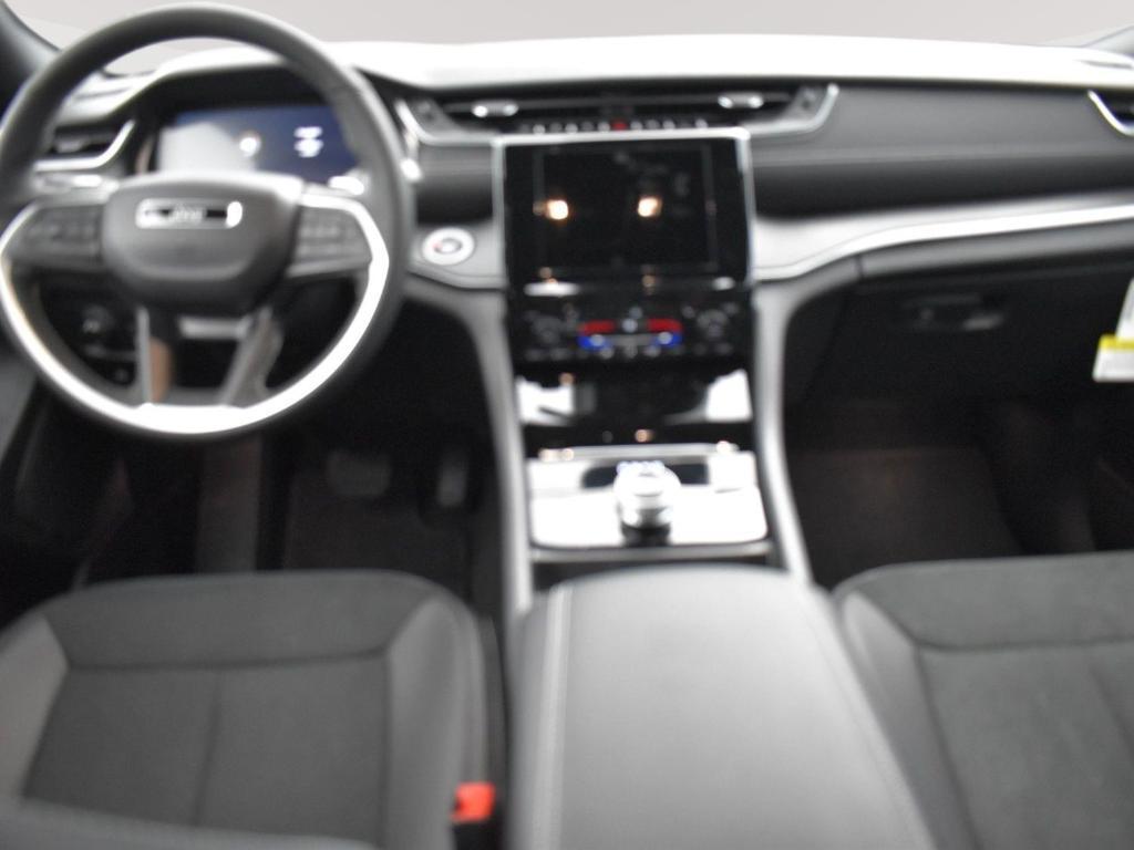 new 2025 Jeep Grand Cherokee L car, priced at $38,530