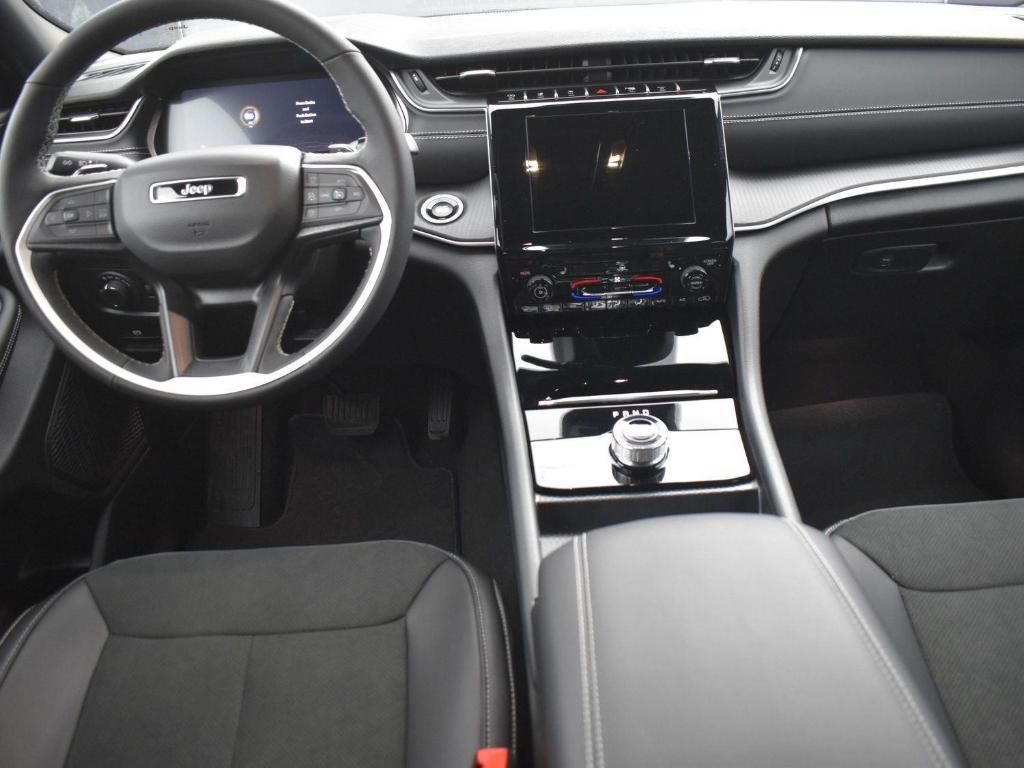 new 2025 Jeep Grand Cherokee L car, priced at $41,164