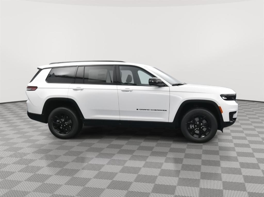 new 2025 Jeep Grand Cherokee L car, priced at $42,166