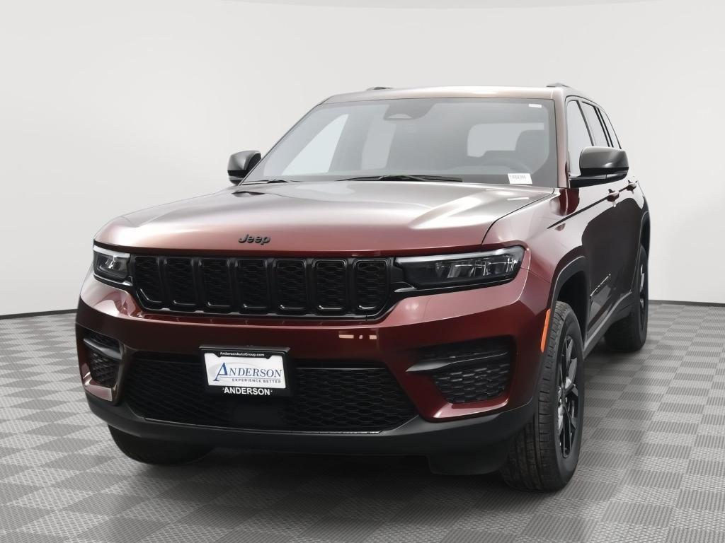 new 2025 Jeep Grand Cherokee car, priced at $40,812