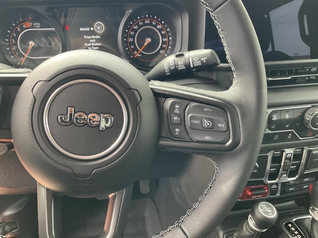 new 2025 Jeep Wrangler car, priced at $53,370