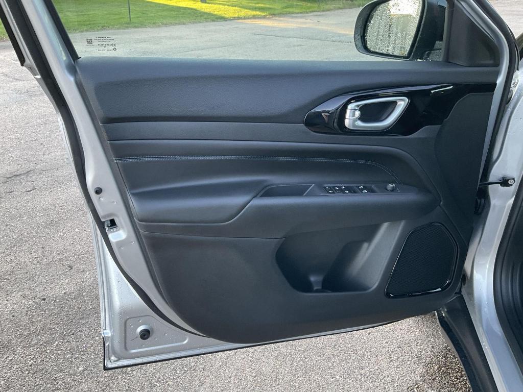 new 2026 Jeep Compass car, priced at $37,345
