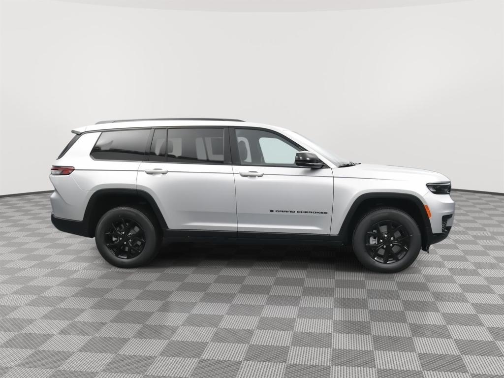 new 2025 Jeep Grand Cherokee L car, priced at $42,674