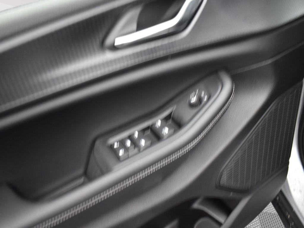 new 2025 Jeep Grand Cherokee L car, priced at $42,674