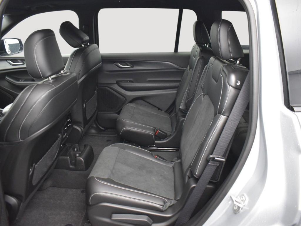 new 2025 Jeep Grand Cherokee L car, priced at $42,674