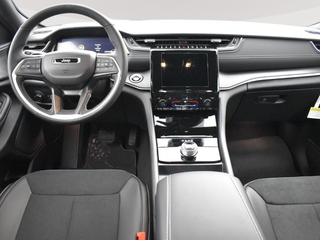 new 2025 Jeep Grand Cherokee L car, priced at $42,674