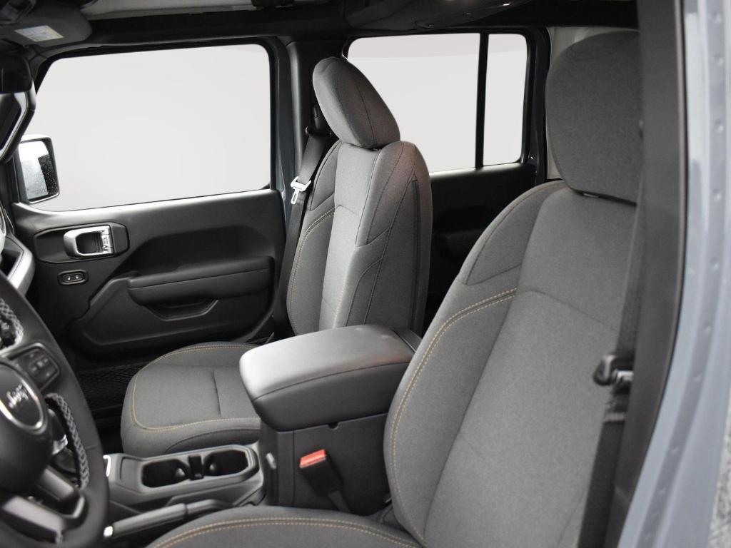 new 2025 Jeep Wrangler car, priced at $44,363