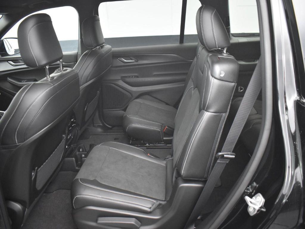 new 2025 Jeep Grand Cherokee L car, priced at $42,674