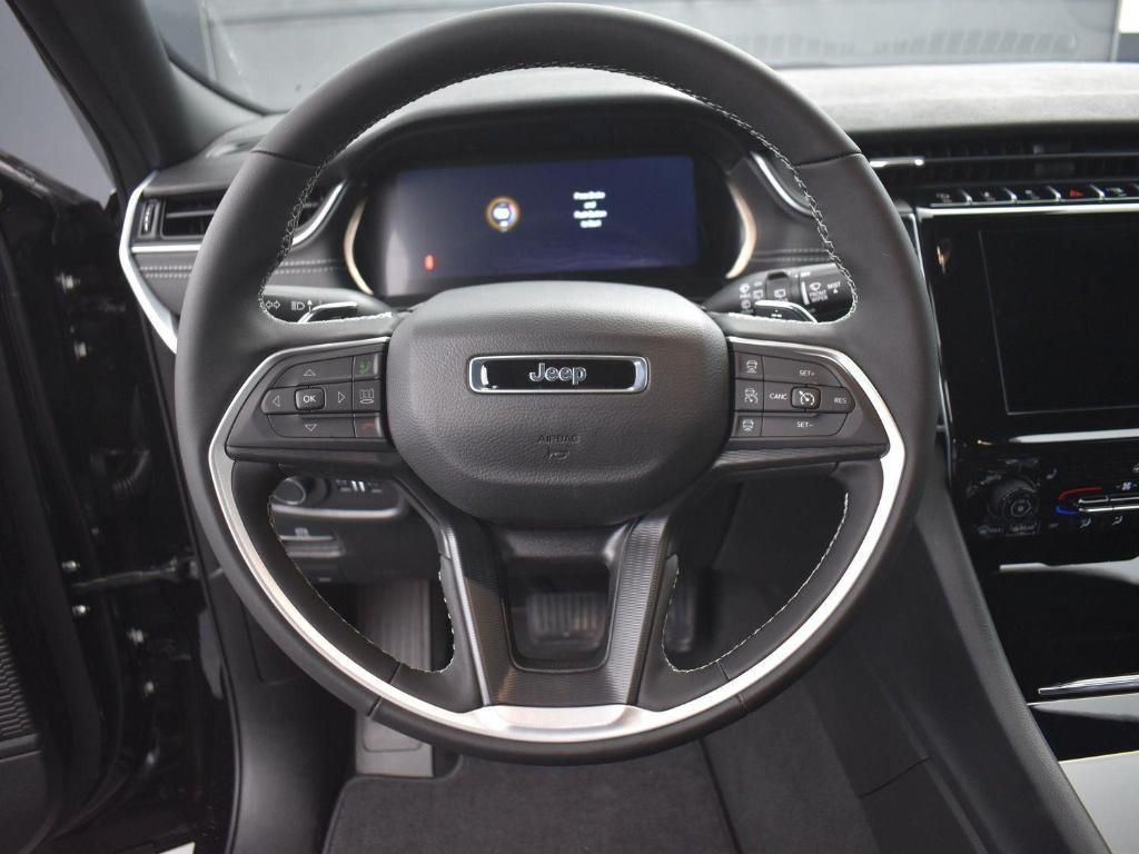 new 2025 Jeep Grand Cherokee L car, priced at $42,674
