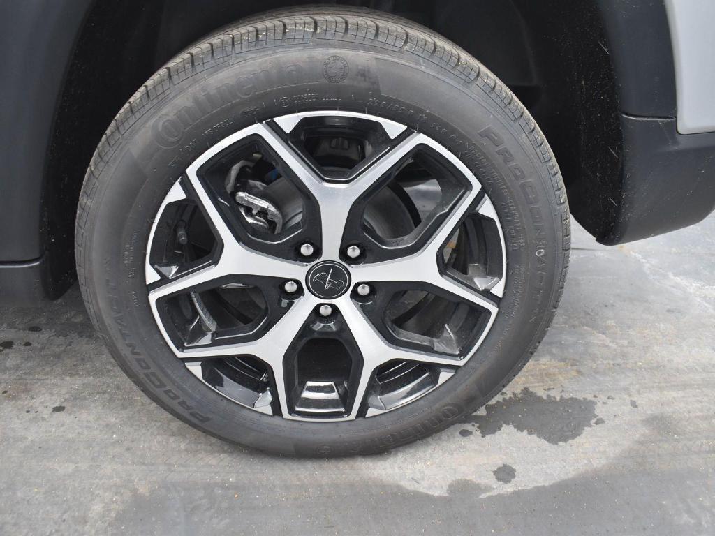 new 2025 Jeep Compass car, priced at $32,103