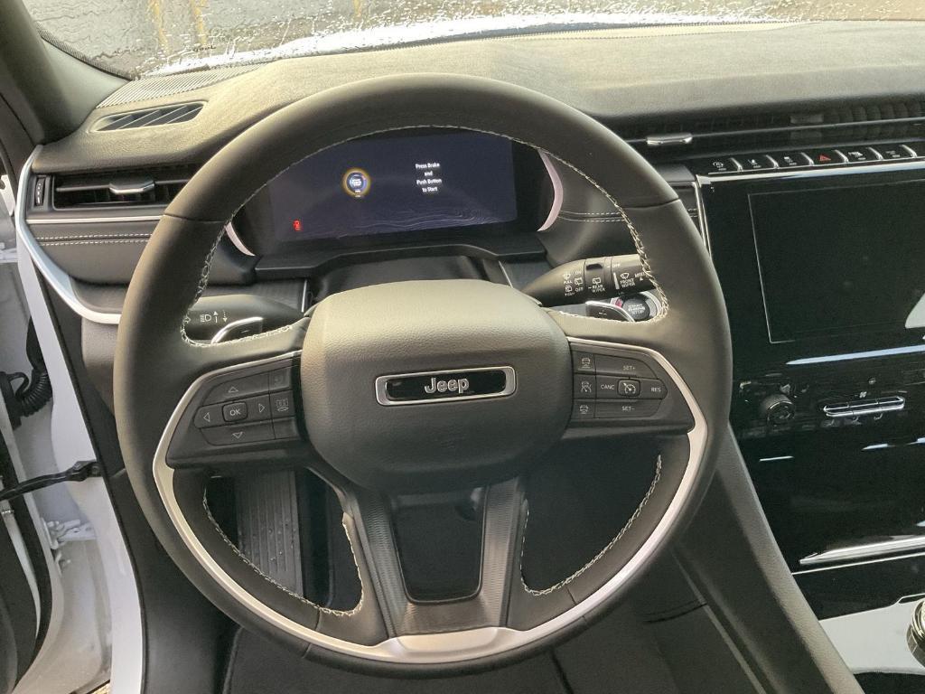 new 2025 Jeep Grand Cherokee L car, priced at $42,855