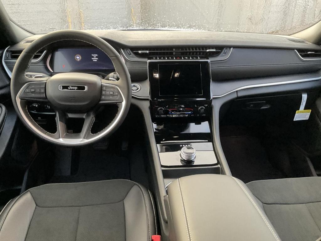 new 2025 Jeep Grand Cherokee L car, priced at $42,855