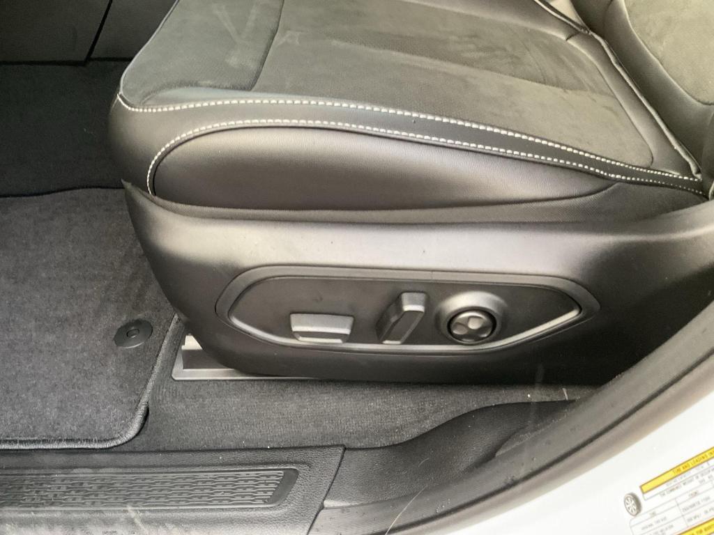 new 2025 Jeep Grand Cherokee L car, priced at $42,855
