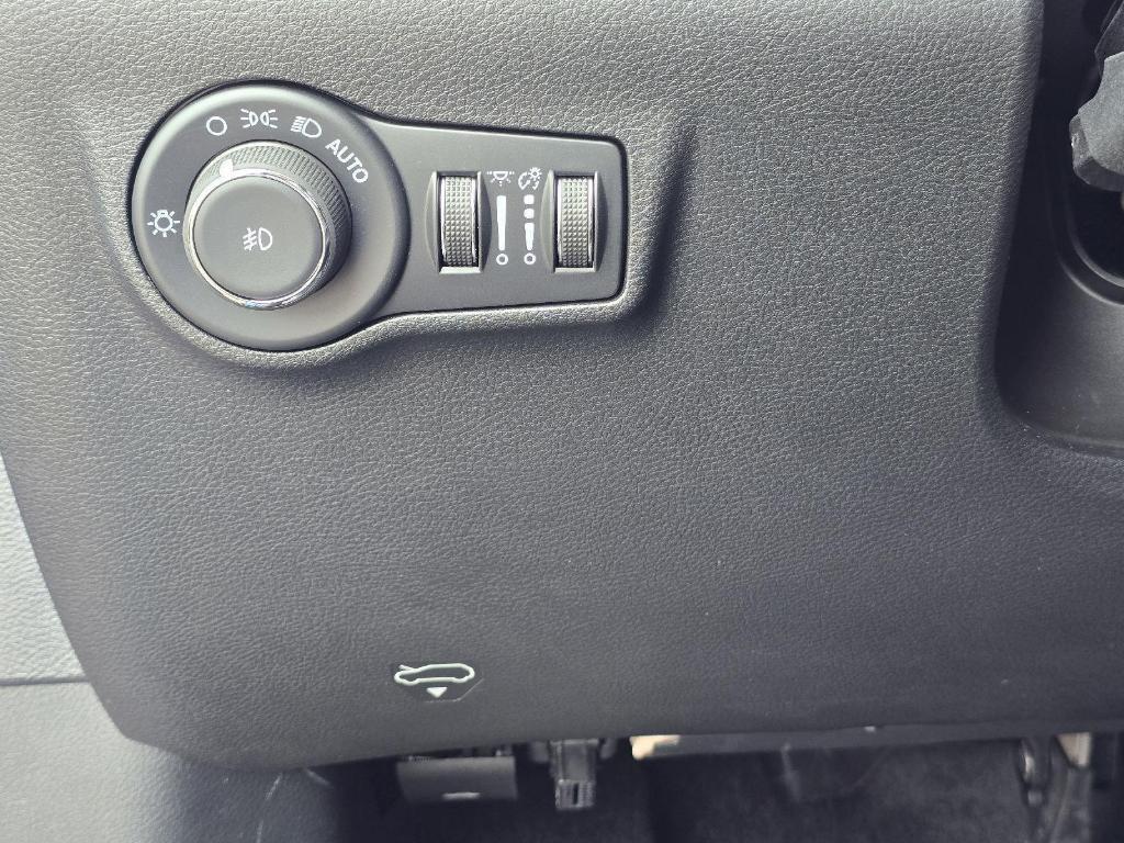 new 2025 Jeep Compass car, priced at $34,385