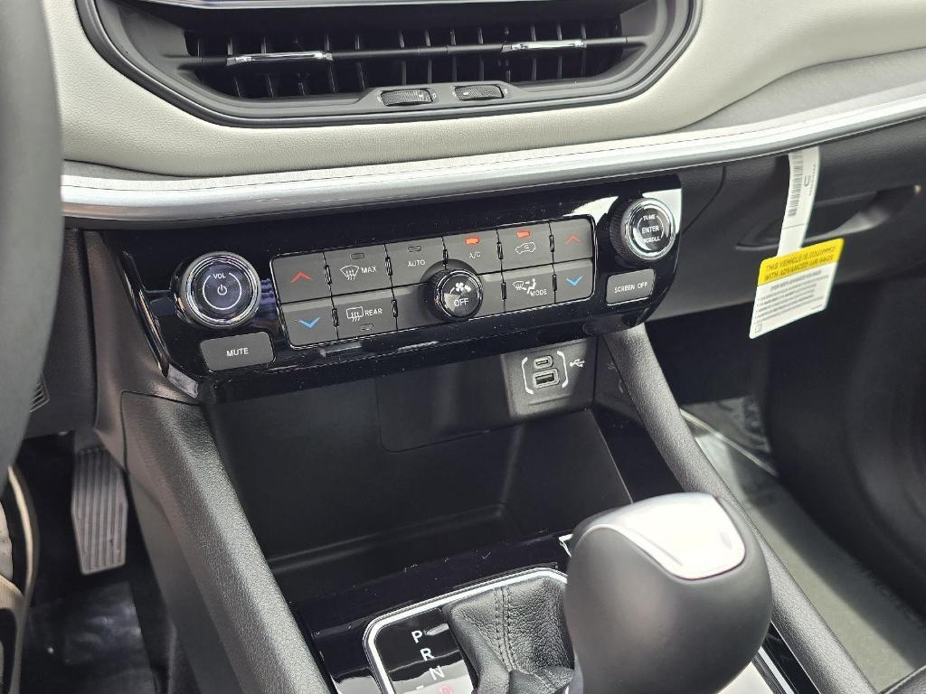 new 2025 Jeep Compass car, priced at $34,385