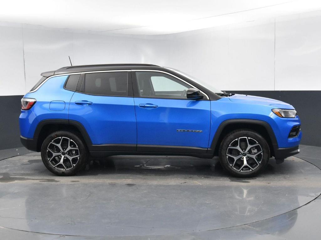 new 2025 Jeep Compass car, priced at $33,235