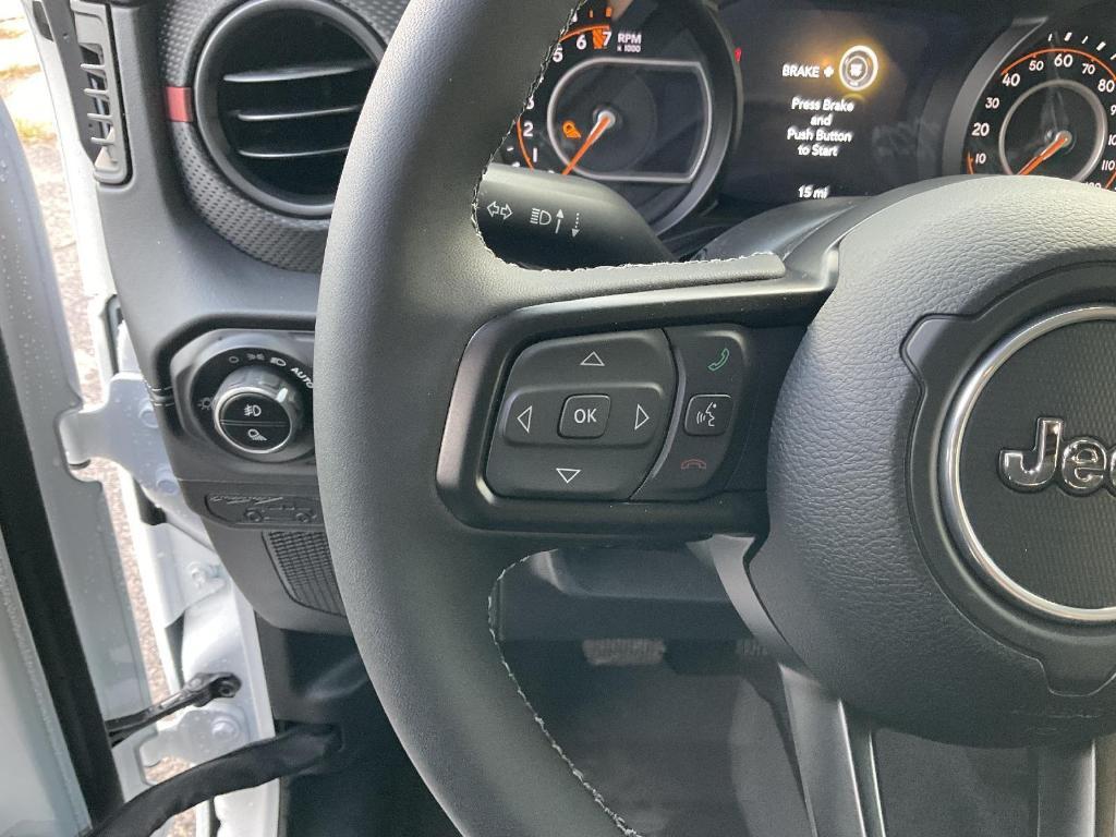 new 2025 Jeep Gladiator car, priced at $50,796