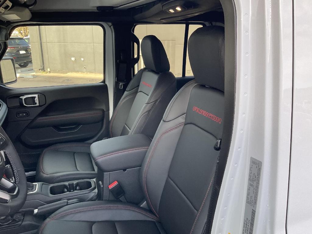new 2025 Jeep Gladiator car, priced at $50,796
