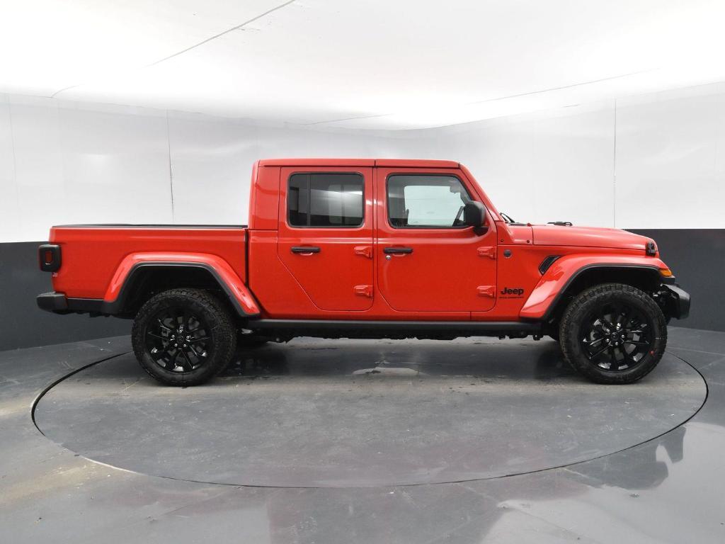 new 2025 Jeep Gladiator car, priced at $41,380