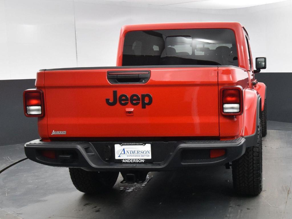 new 2025 Jeep Gladiator car, priced at $41,380