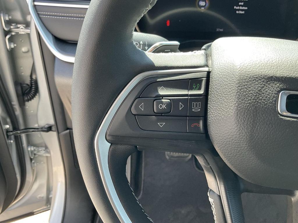 new 2025 Jeep Grand Cherokee L car, priced at $44,269