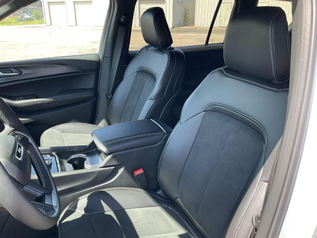 new 2025 Jeep Grand Cherokee L car, priced at $44,269