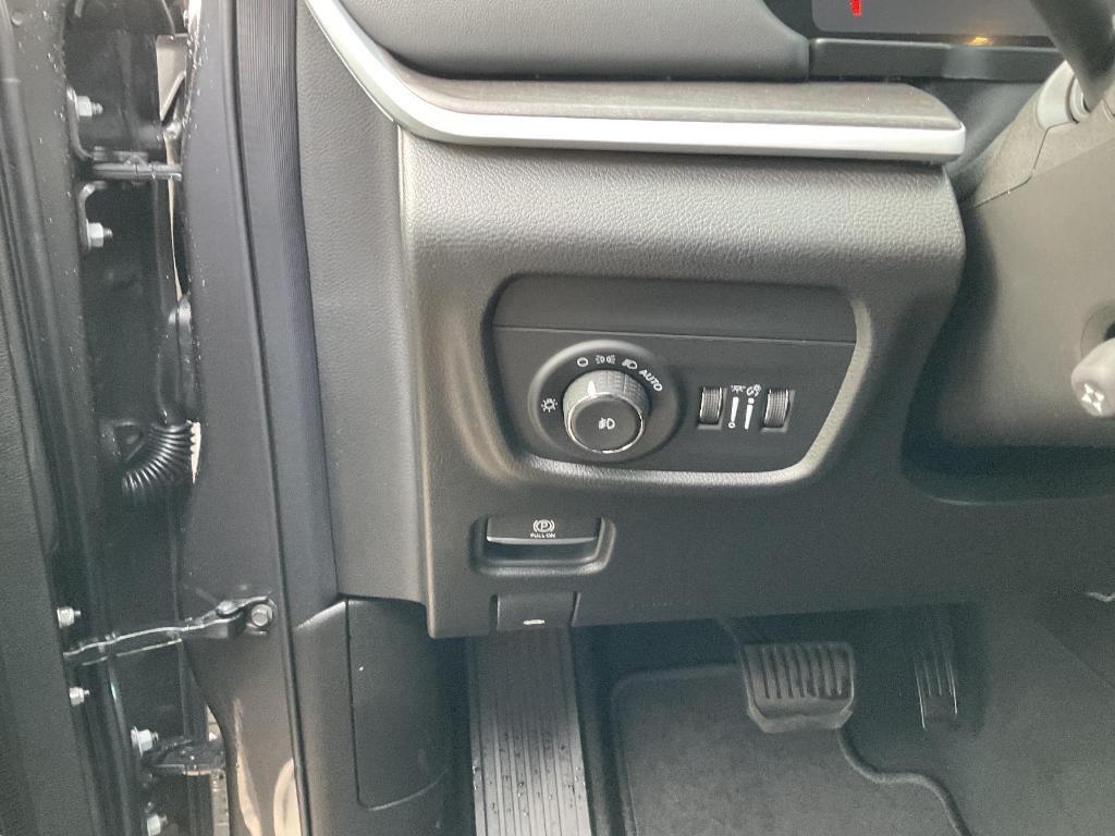 new 2025 Jeep Grand Cherokee L car, priced at $56,255