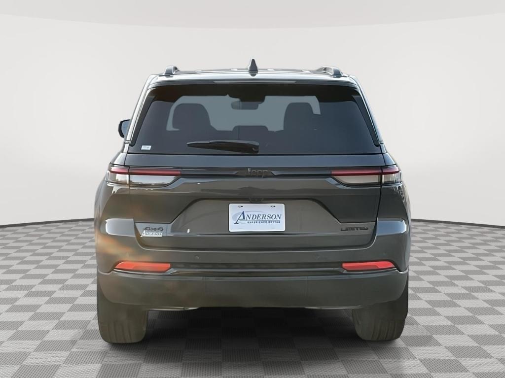 new 2025 Jeep Grand Cherokee car, priced at $45,608