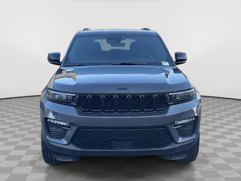 new 2025 Jeep Grand Cherokee car, priced at $45,608