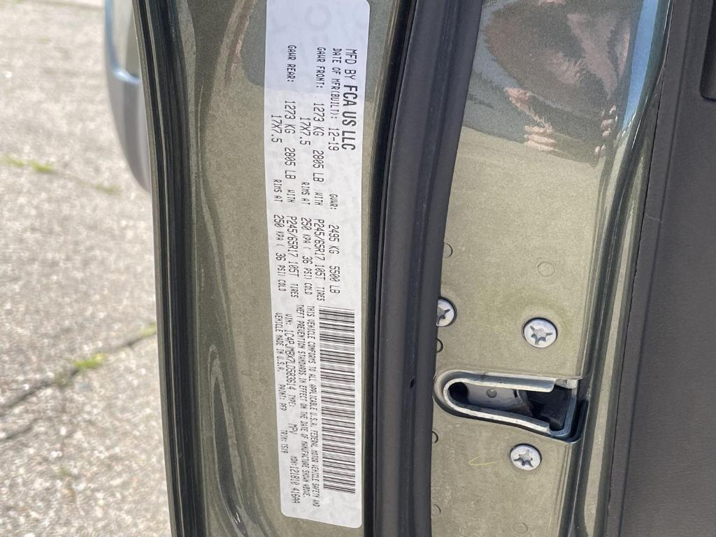 used 2020 Jeep Cherokee car, priced at $23,324