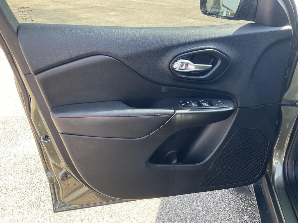 used 2020 Jeep Cherokee car, priced at $20,862