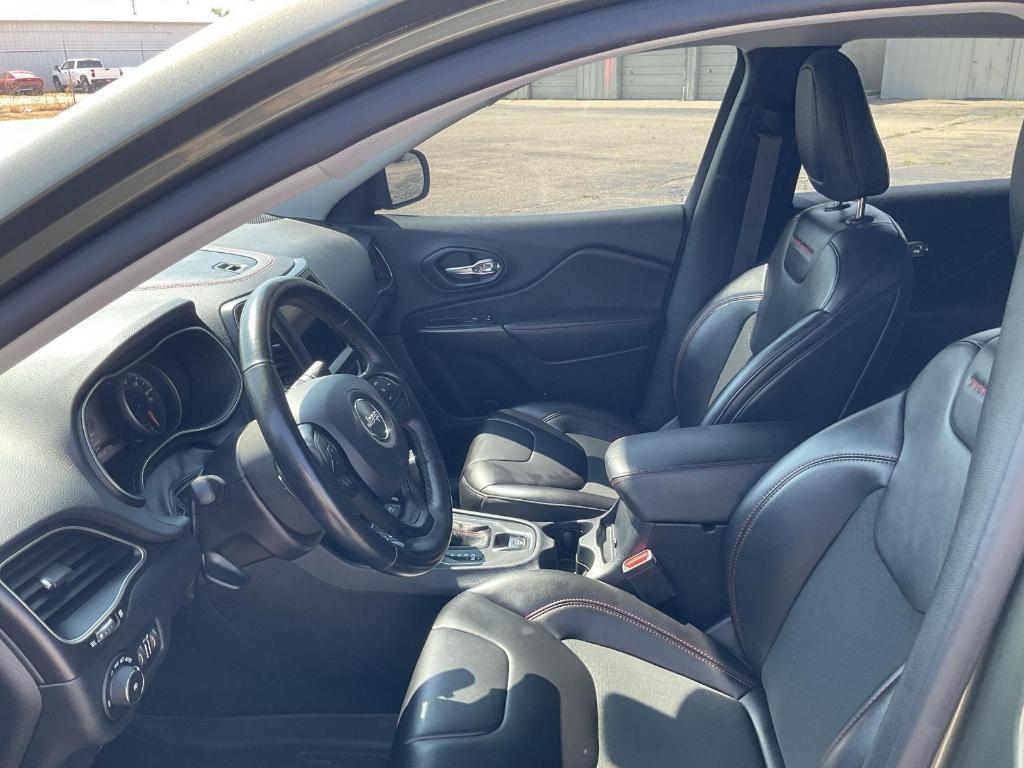 used 2020 Jeep Cherokee car, priced at $20,862